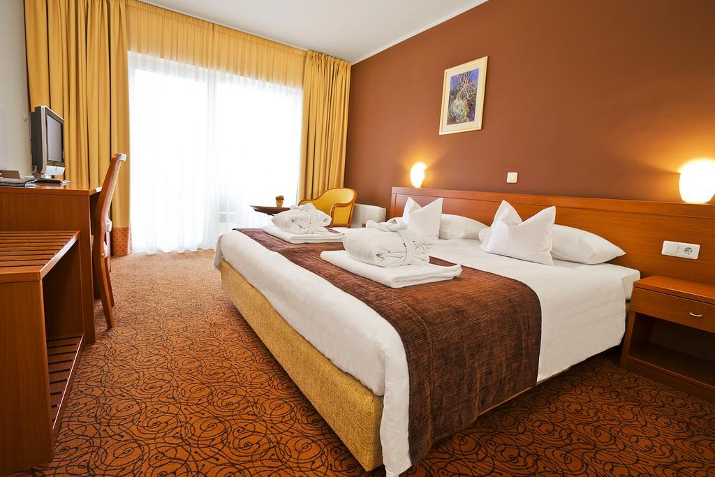 Spa&Wellness Hotel Pinia Malinska Zimmer foto